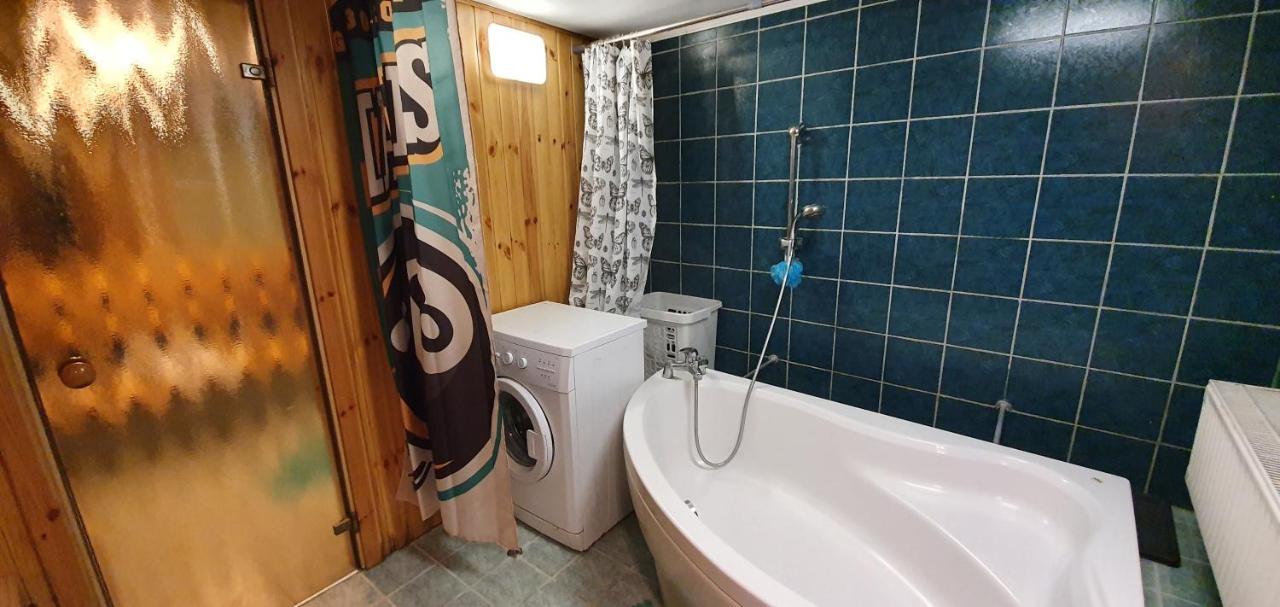 Aparthotel 4 ,, Cosy House Billiard " - Sauna & Parking Kaunas Esterno foto